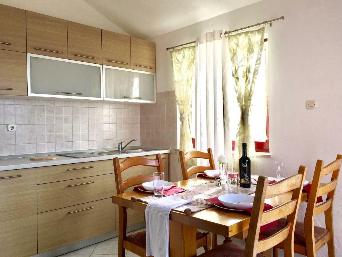 Lavender House Apartamento Maslenica Exterior foto