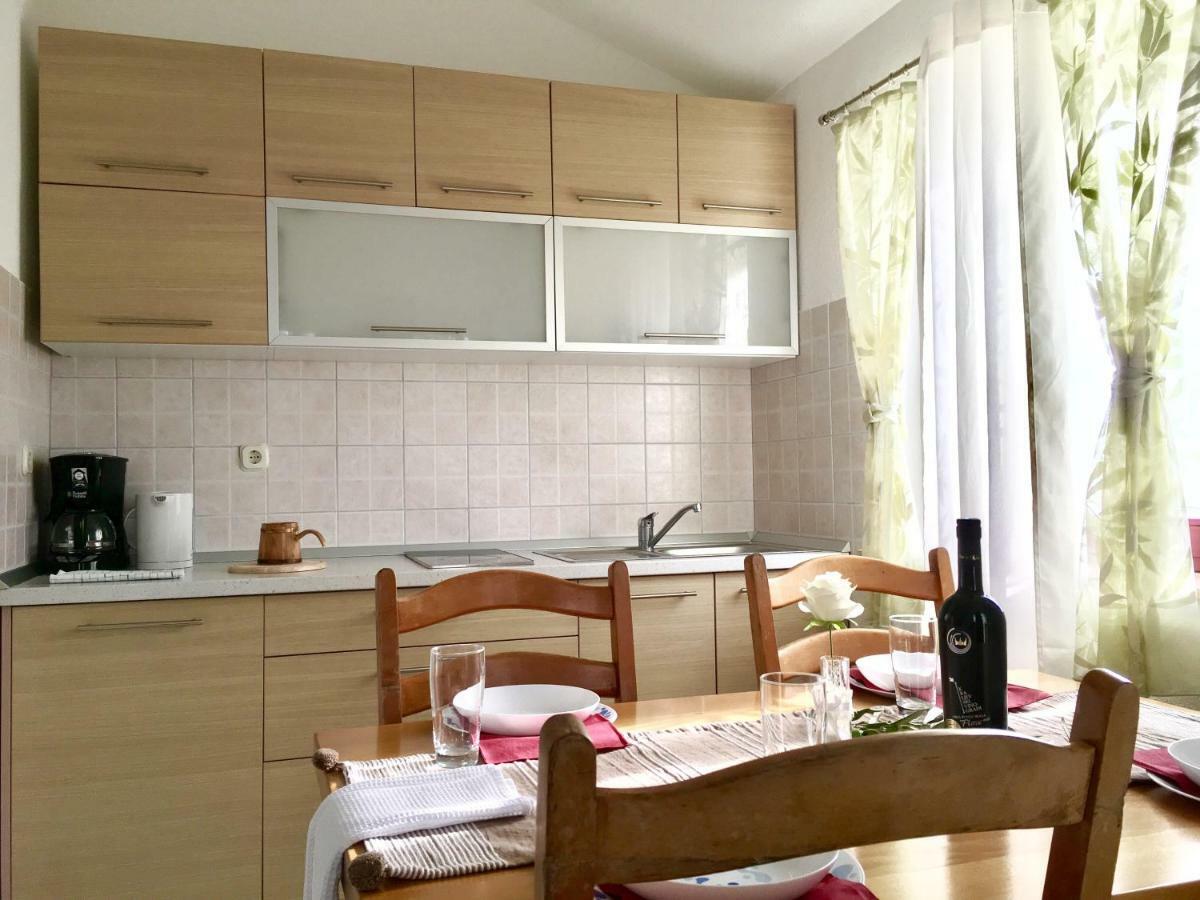 Lavender House Apartamento Maslenica Exterior foto