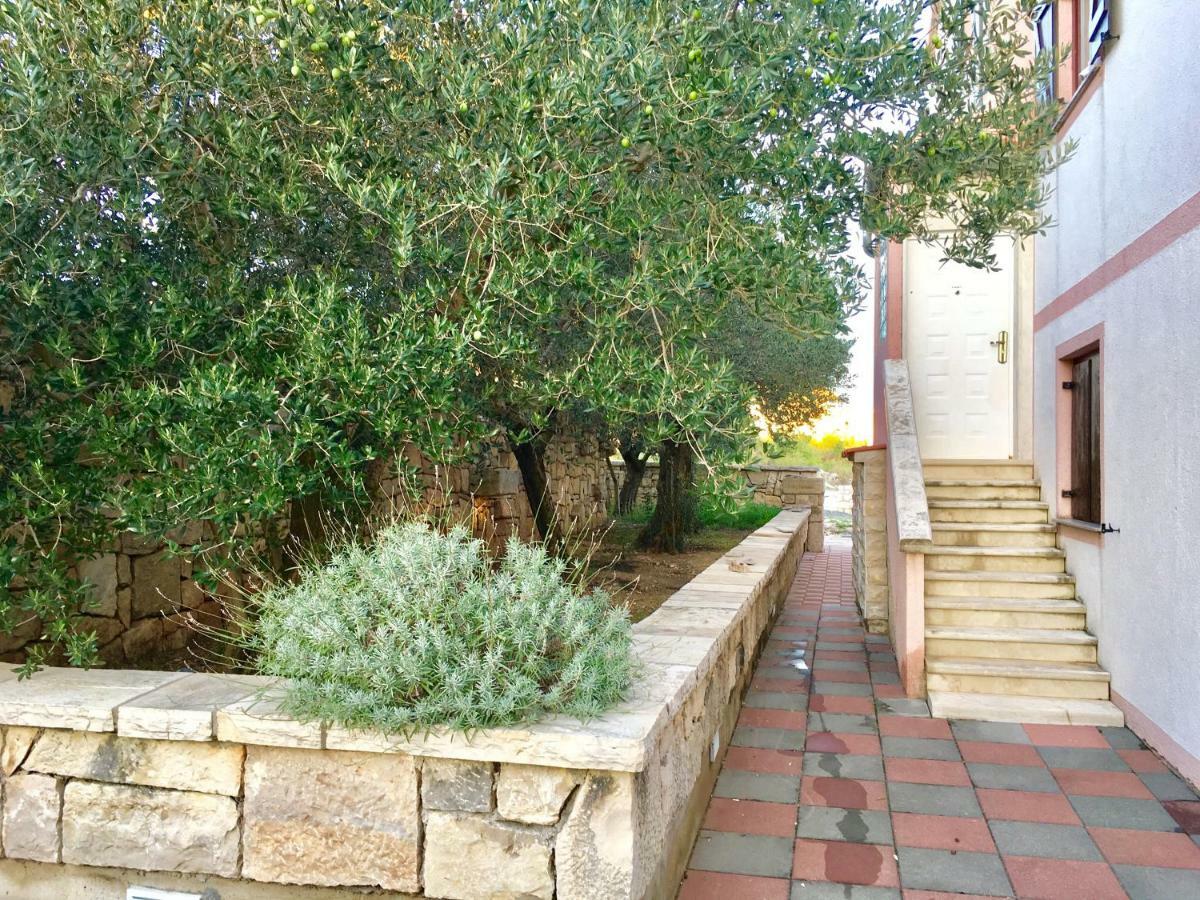 Lavender House Apartamento Maslenica Exterior foto