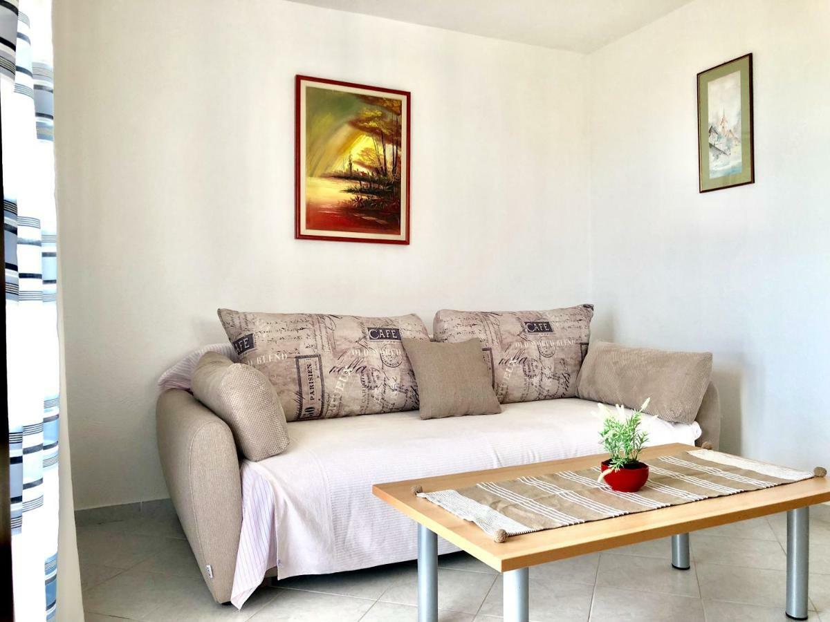 Lavender House Apartamento Maslenica Exterior foto